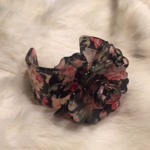 Bangle cuff bracelet plastic floral print new